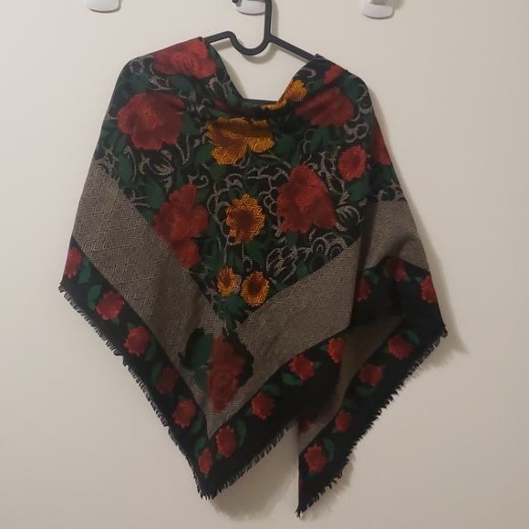 Vintage Flower Scarf - Picture 4 of 5